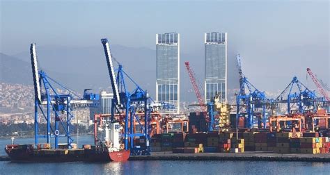 İ­z­m­i­r­’­i­n­ ­i­h­r­a­c­a­t­ı­ ­y­ü­z­d­e­ ­5­9­ ­a­r­t­t­ı­